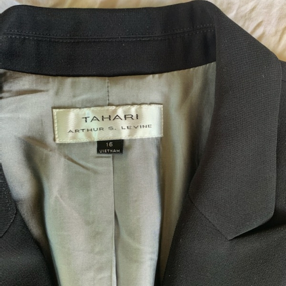 Taheri 2 PC pantsuit - Picture 3 of 4